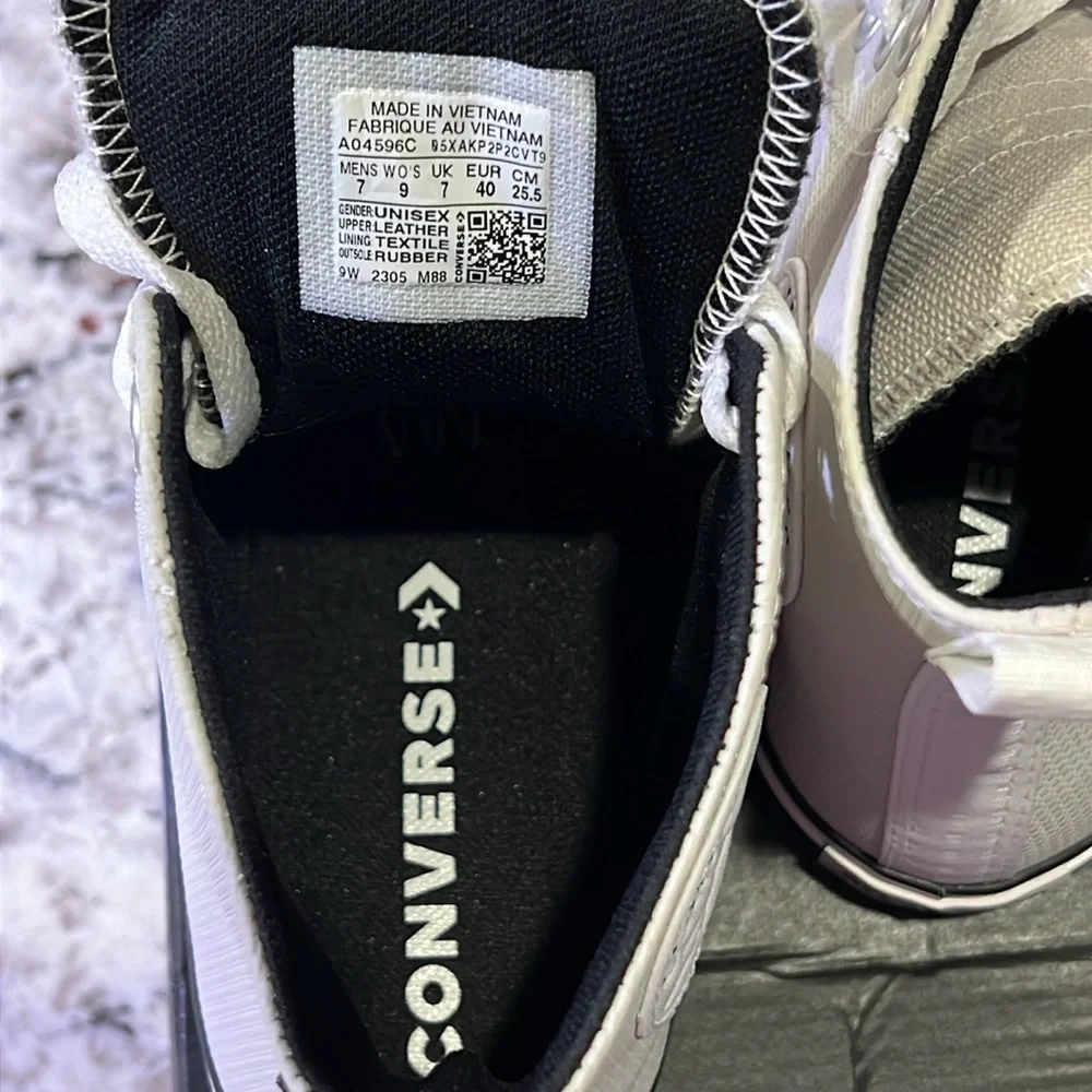 Converse Chuck Taylor All Star Leather Hi Tech Tuff Trainer. - Picture 8 of 12